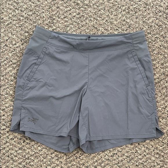 Arc’teryx Taema Grey Women's Shorts - Picture 3 of 6
